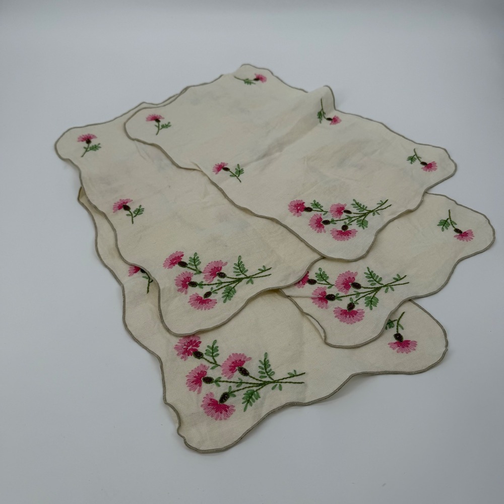 Vintage Pink Floral Embroidered Linen Placemats Scalloped Edge Set of 4 Cream